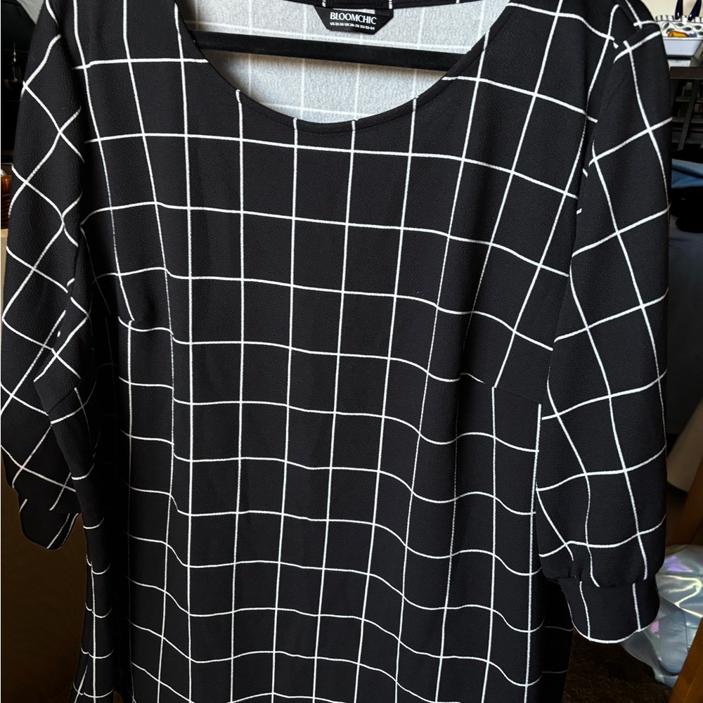BloomChic Black and White Checkered Tunic